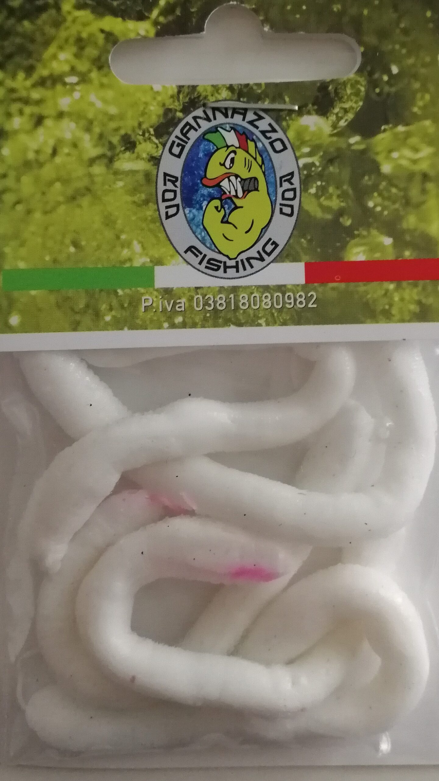 earthwormbianco.jpg